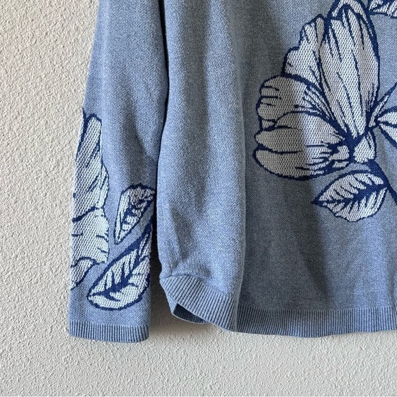 CHICO’S Women’s Fine Knit Sweater 1 Blue White Mix Media Floral Casual Spring - Picture 2 of 11